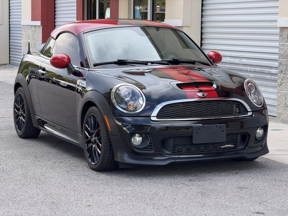 2012 Mini Coupe & Roadster - Image 26 of 31