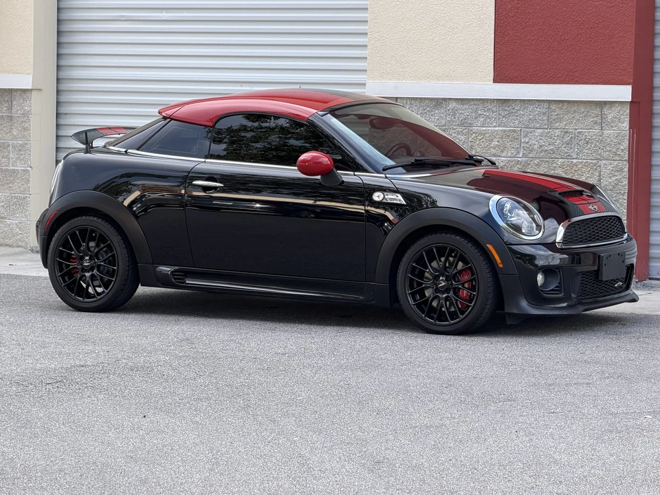 2012 Mini Coupe & Roadster - Image 23 of 31