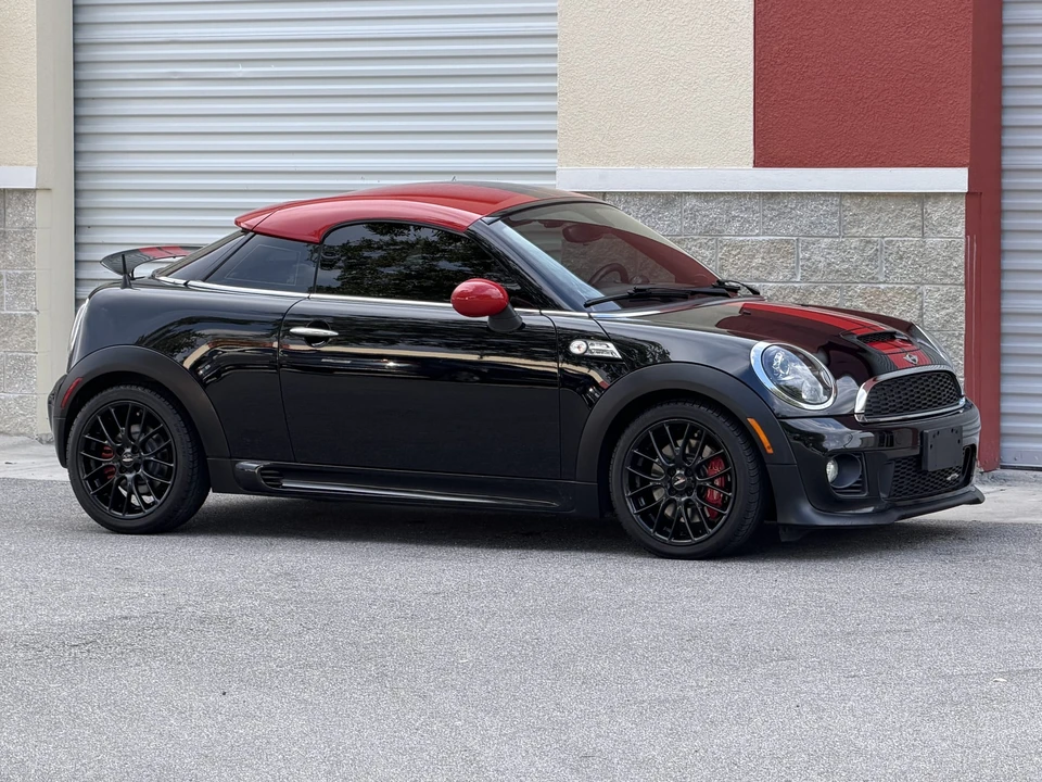 2012 Mini Coupe & Roadster - Image 22 of 31