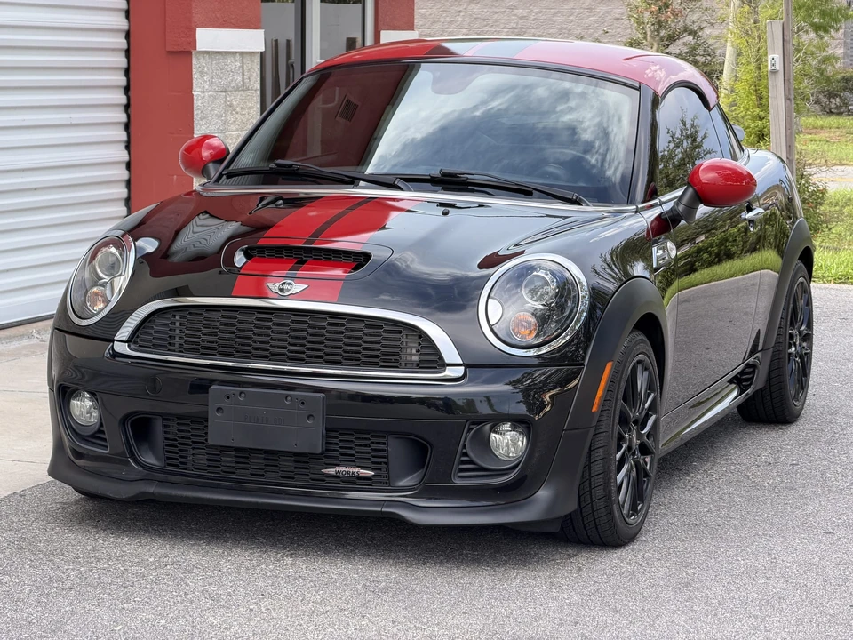 2012 Mini Coupe & Roadster - Image 3 of 31