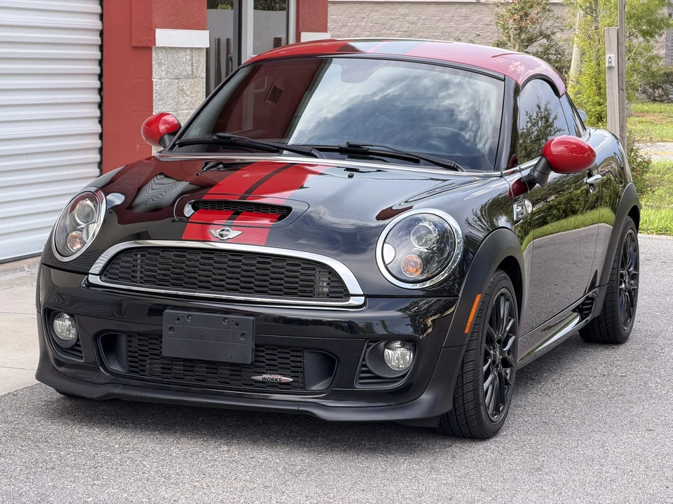 2012 Mini Coupe & Roadster - Image 2 of 31