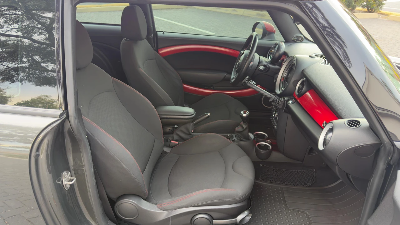 2012 Mini Mini John Cooper Works 2nd Gen - Image 21 of 31
