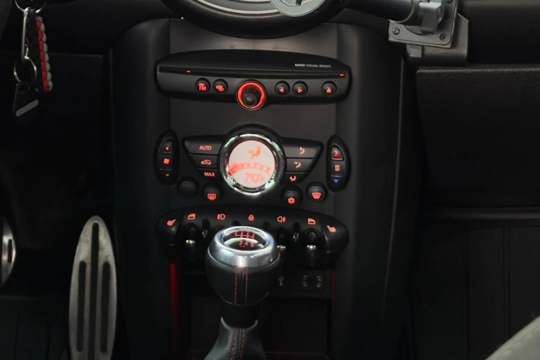 2012 Mini Mini John Cooper Works 2nd Gen - Image 19 of 31