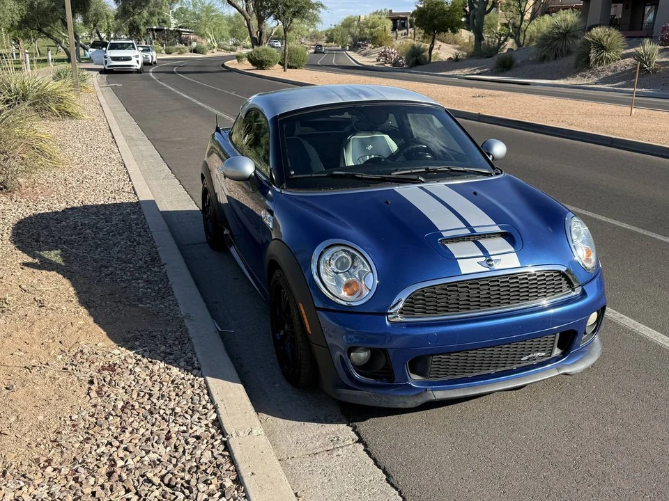 2012 Mini Coupe & Roadster - Image 3 of 15