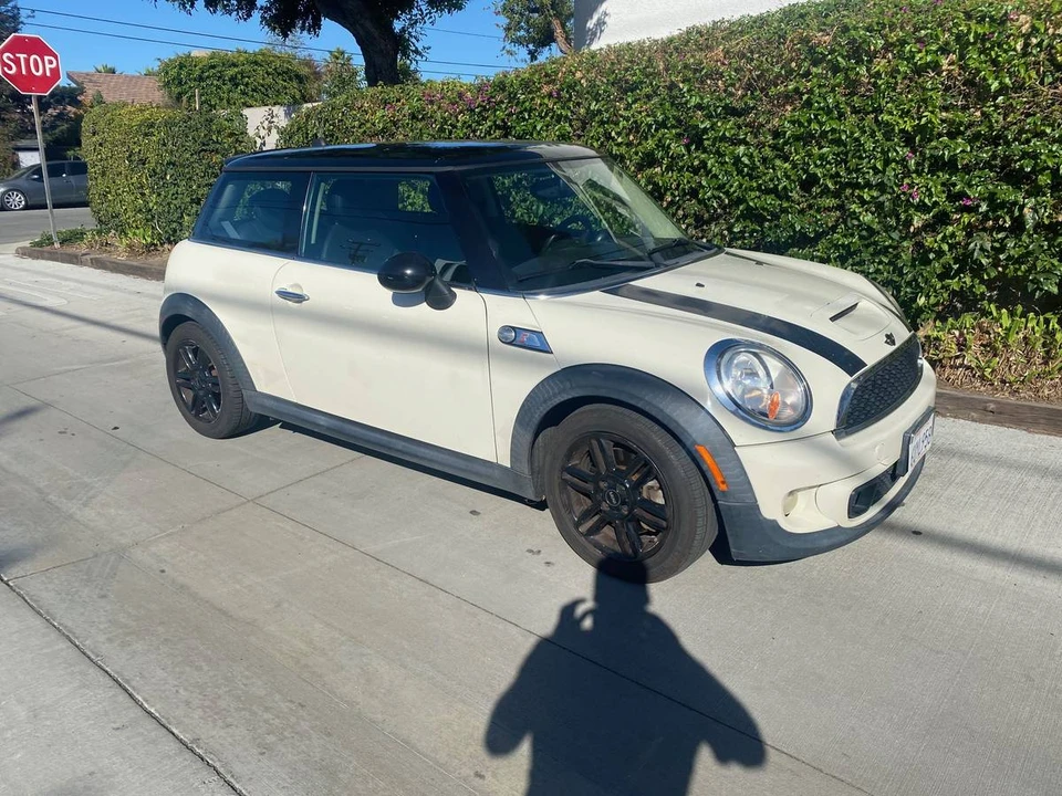 2012 Mini Mini 2nd Gen - Image 2 of 14