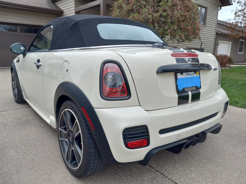 2012 Mini Coupe & Roadster - Image 30 of 31