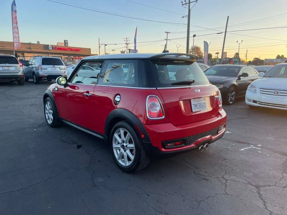 2012 Mini Mini 2nd Gen - Image 4 of 17