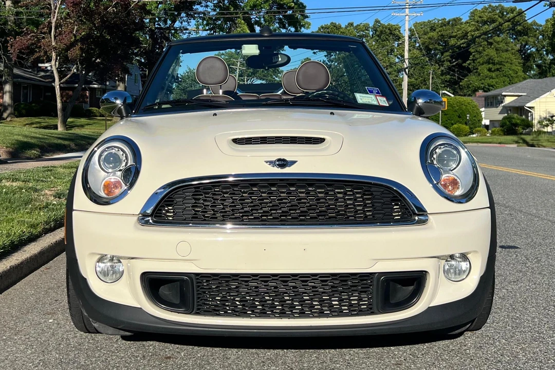 2012 Mini Coupe & Roadster - Image 2 of 31