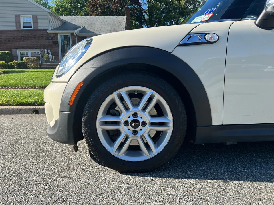 2012 Mini Coupe & Roadster - Image 20 of 31