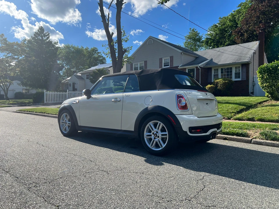 2012 Mini Coupe & Roadster - Image 12 of 31