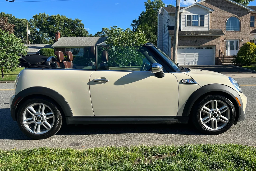2012 Mini Coupe & Roadster - Image 4 of 31