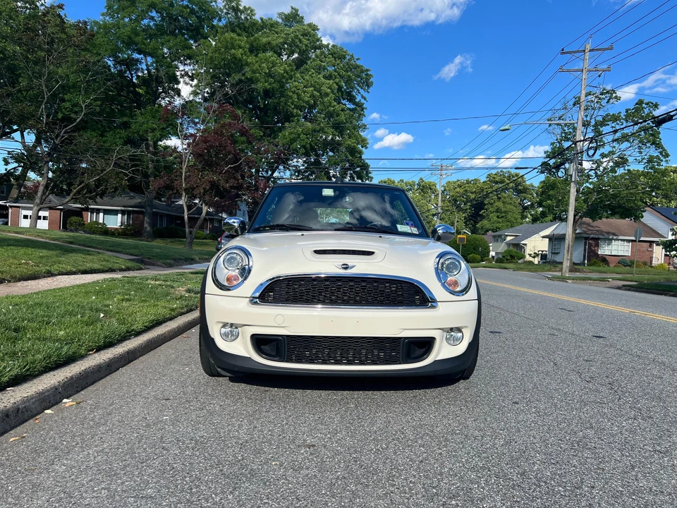 2012 Mini Coupe & Roadster - Image 10 of 31