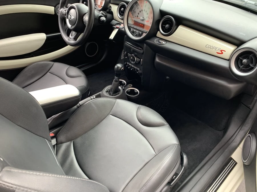 2012 Mini Coupe & Roadster - Image 5 of 7