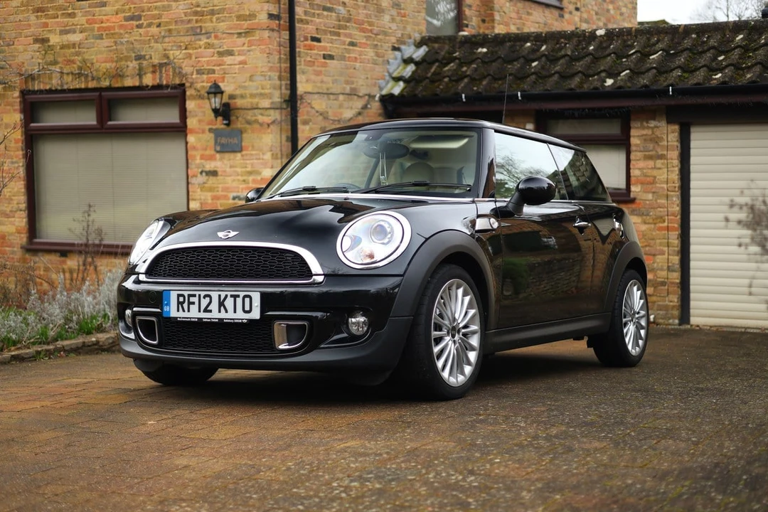 2012 Mini Mini 2nd Gen - Image 3 of 30