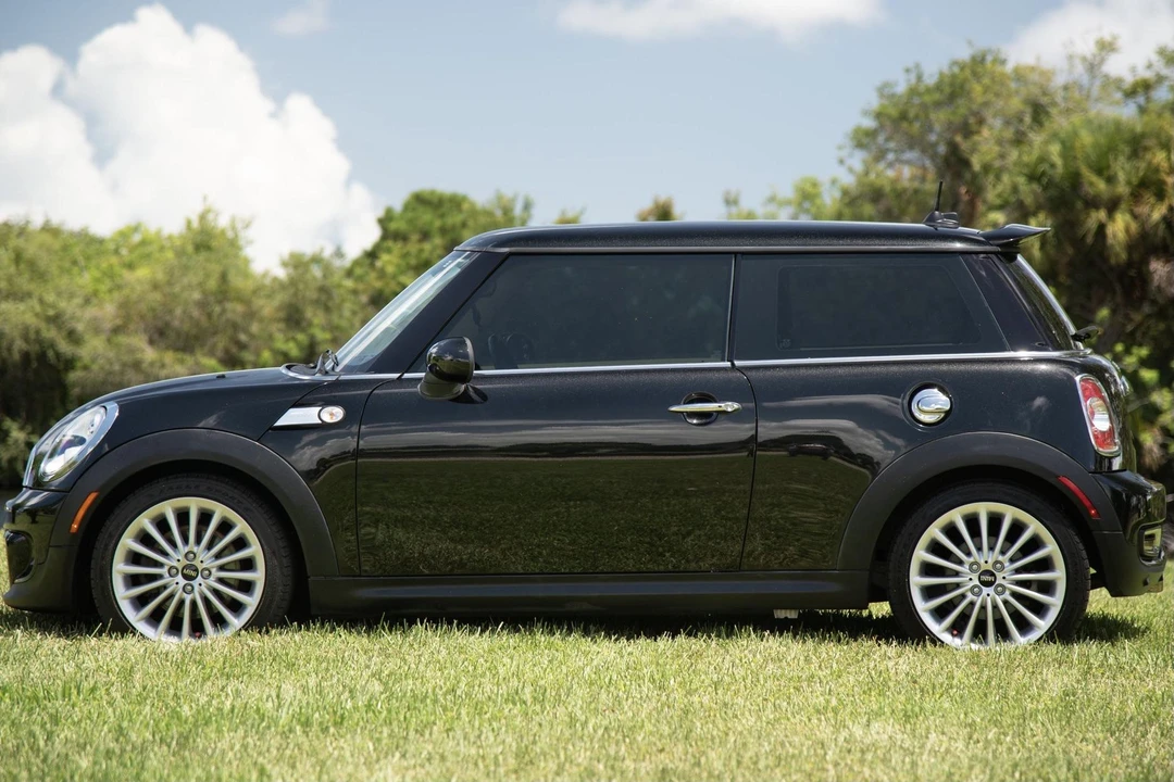 2012 Mini Mini 2nd Gen - Image 3 of 31