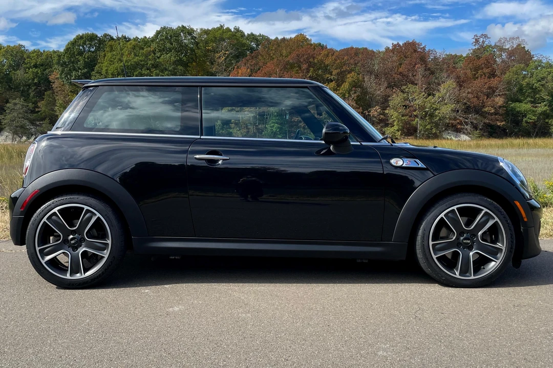 2012 Mini Mini 2nd Gen - Image 3 of 31