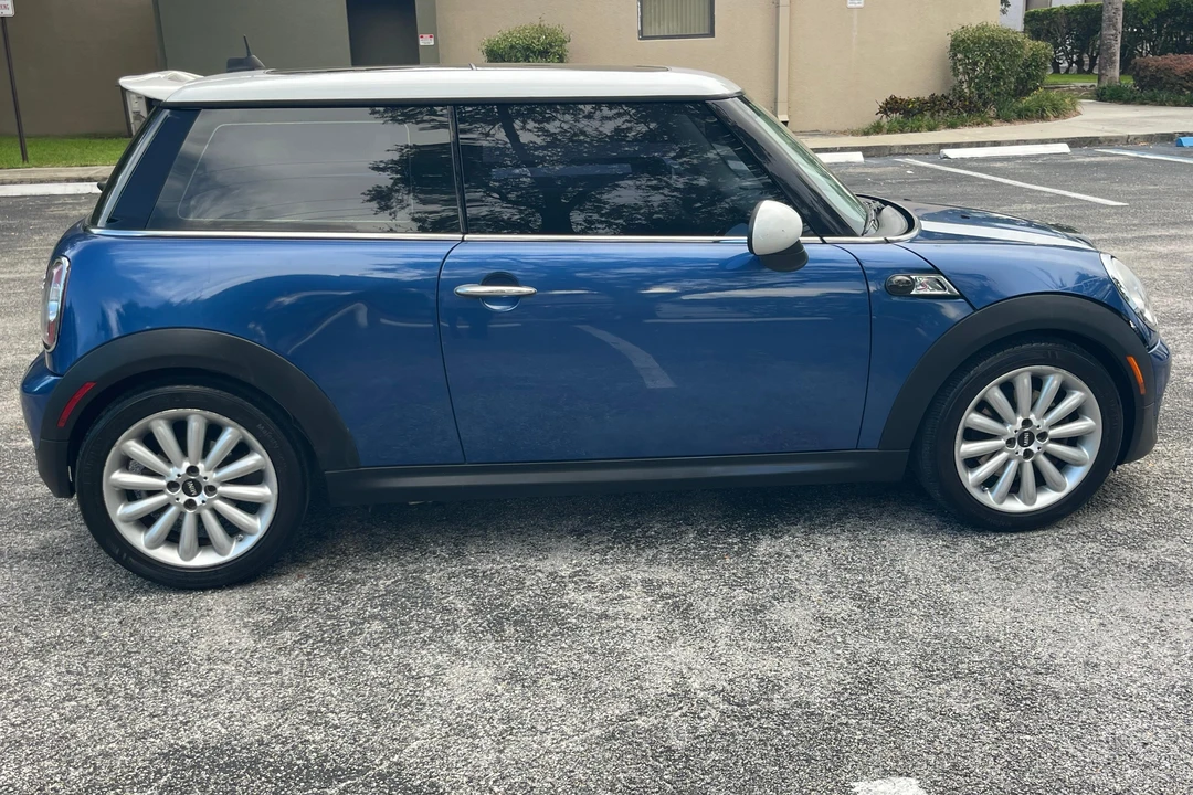 2012 Mini Mini 2nd Gen - Image 3 of 31