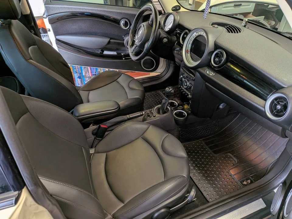 2012 Mini Mini Cooper S 1st Gen - Image 5 of 8