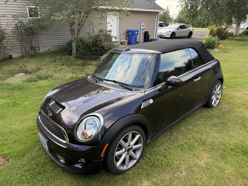 2012 Mini Coupe & Roadster - Image 10 of 13
