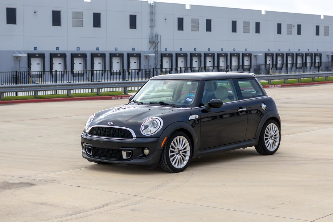 2012 Mini Mini 2nd Gen - Image 3 of 31