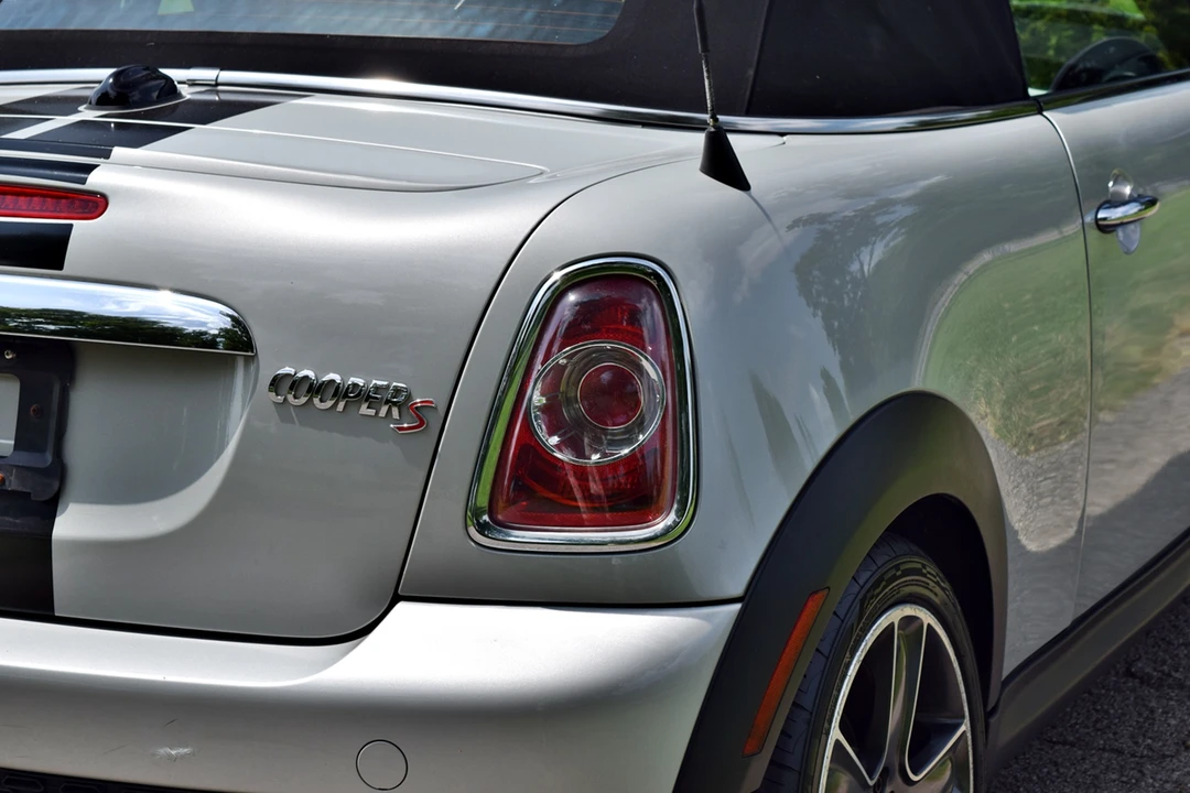 2012 Mini Coupe & Roadster - Image 27 of 31