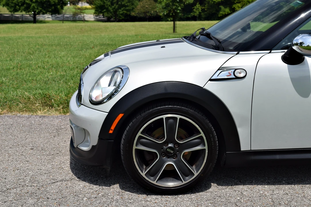 2012 Mini Coupe & Roadster - Image 22 of 31