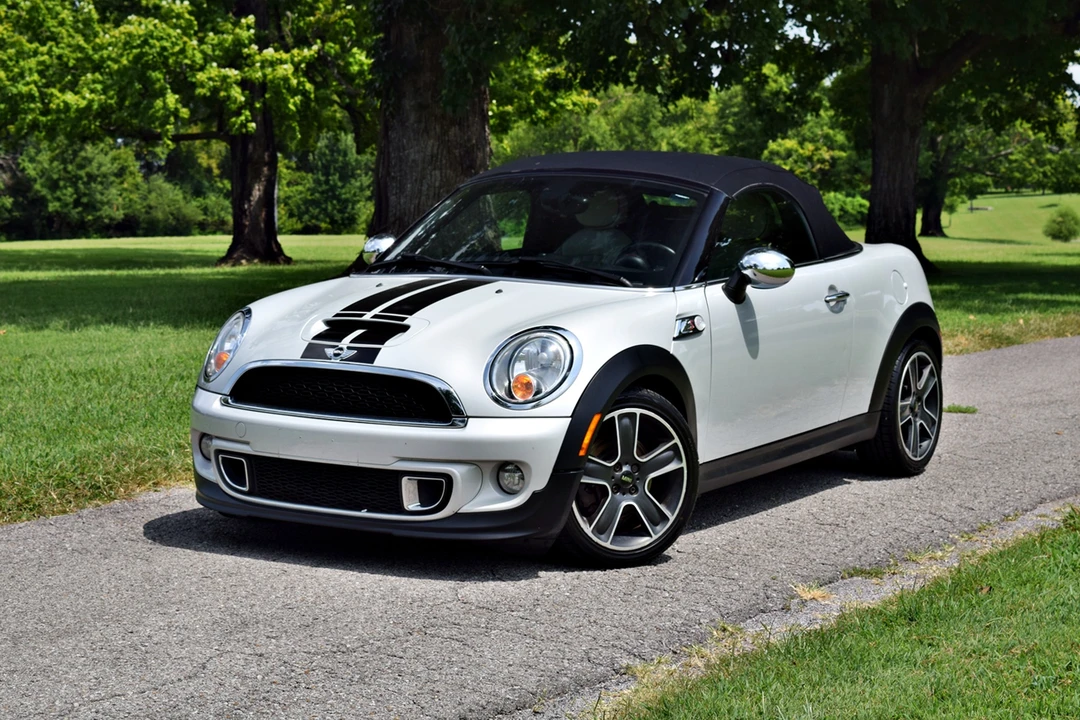2012 Mini Coupe & Roadster - Image 9 of 31