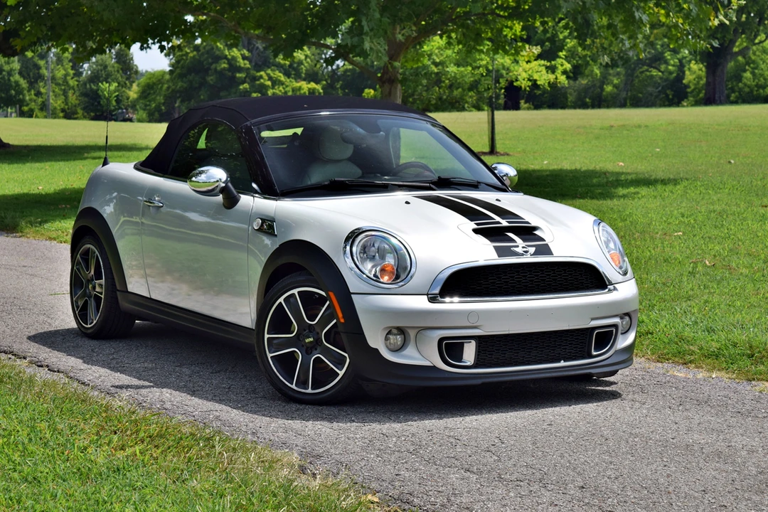 2012 Mini Coupe & Roadster - Image 14 of 31