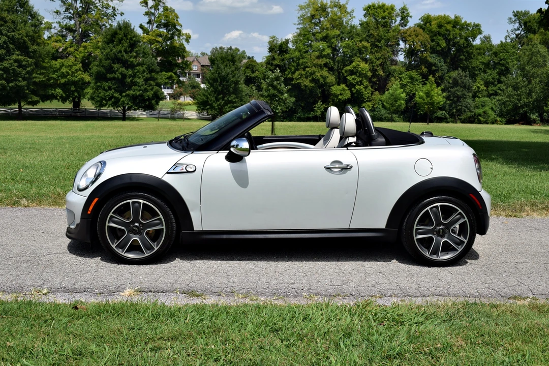 2012 Mini Coupe & Roadster - Image 7 of 31