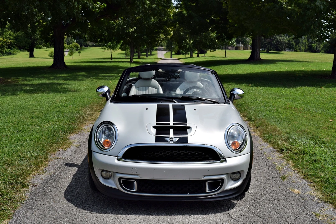 2012 Mini Coupe & Roadster - Image 3 of 31