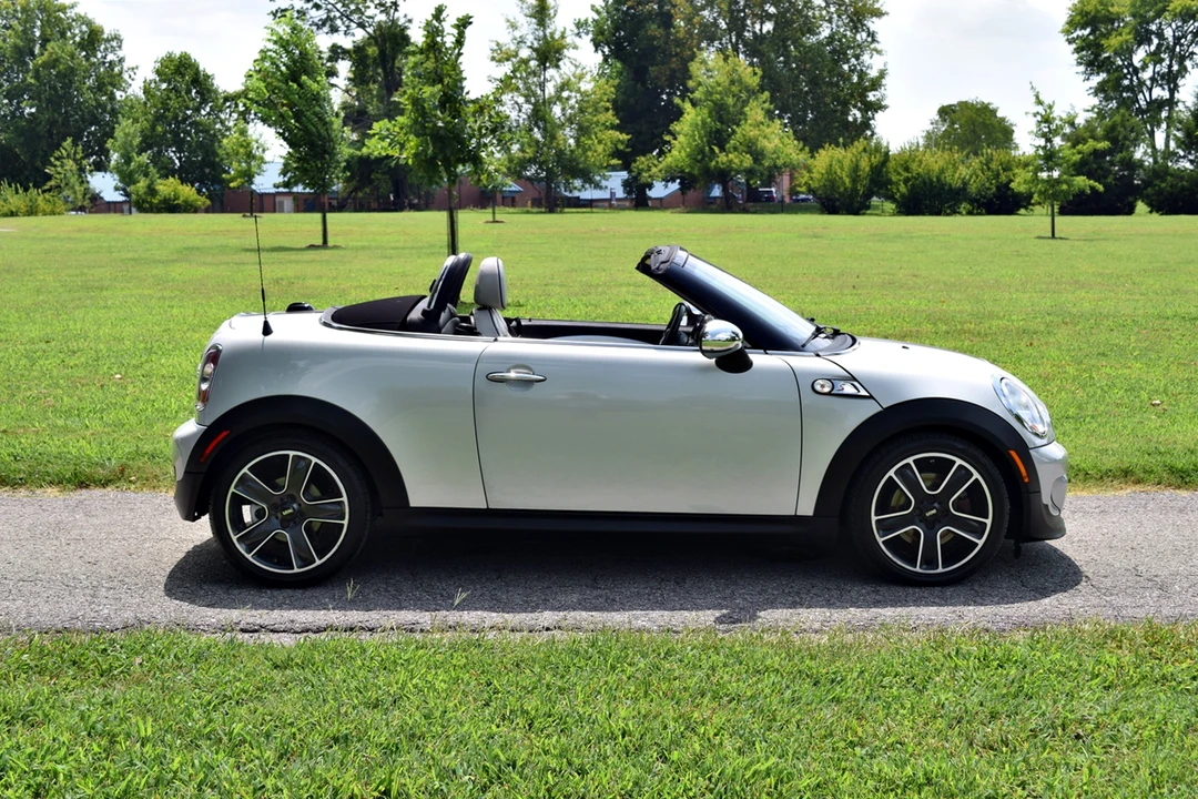 2012 Mini Coupe & Roadster - Image 5 of 31