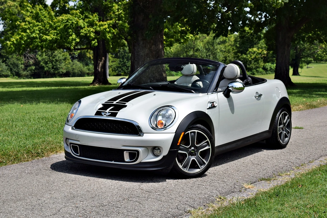 2012 Mini Coupe & Roadster - Image 2 of 31