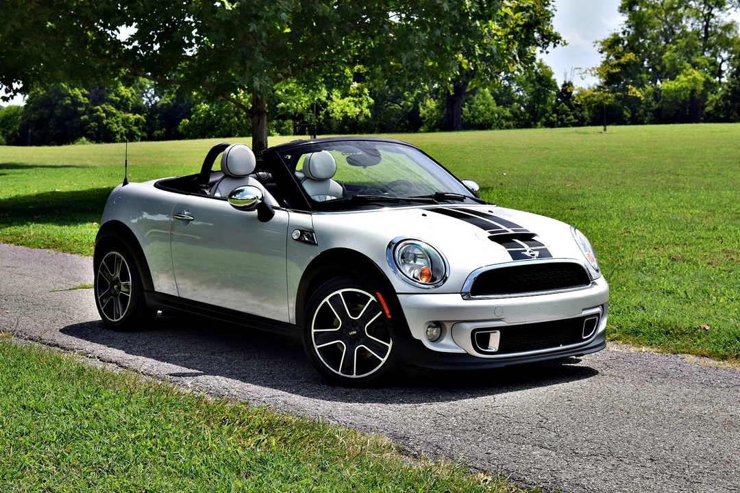 2012 Mini Coupe & Roadster - Image 4 of 31