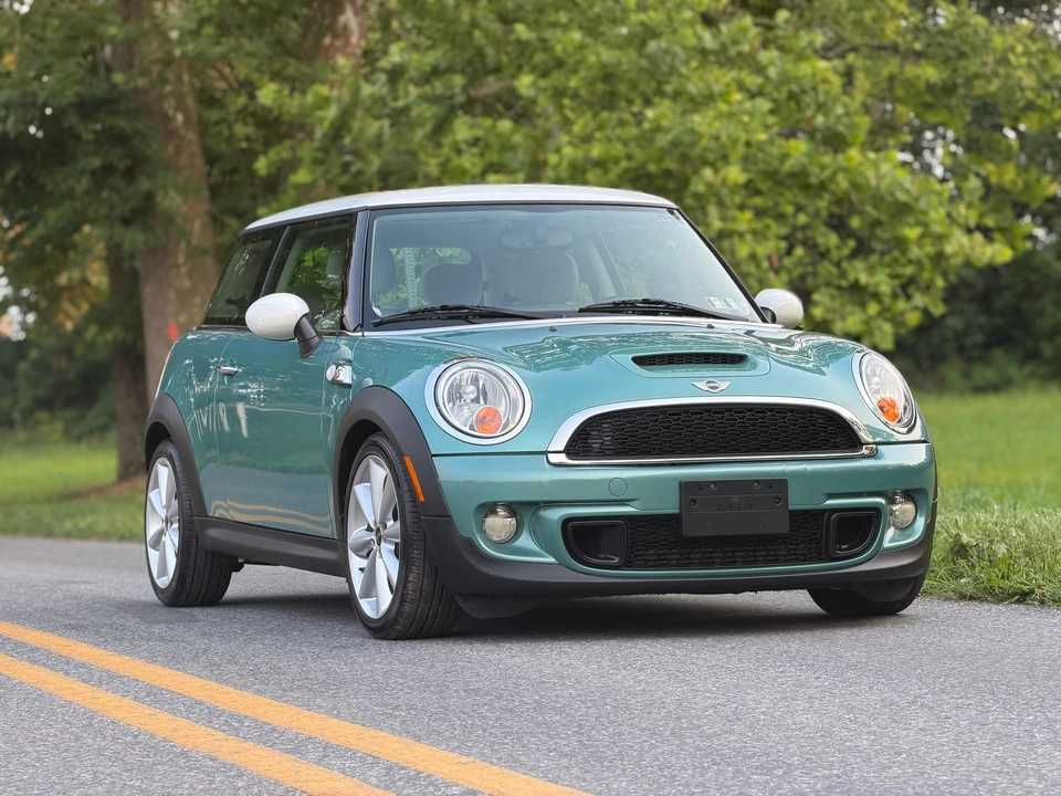 2012 Mini Mini 2nd Gen - Image 3 of 31