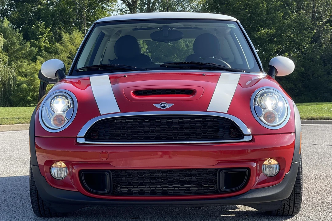 2012 Mini Mini 2nd Gen - Image 2 of 5