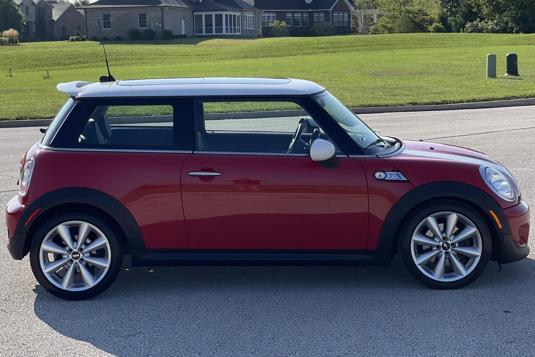 2012 Mini Mini 2nd Gen - Image 3 of 5