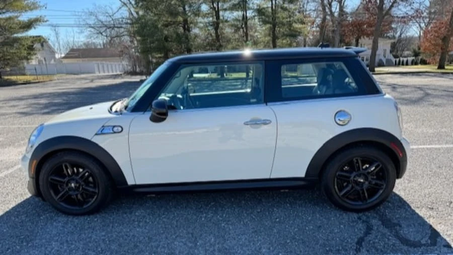 2012 Mini Coupe & Roadster - Image 2 of 24