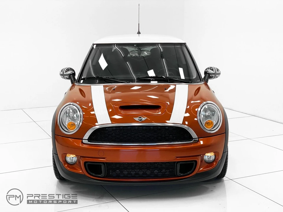 2012 Mini Mini 2nd Gen - Image 2 of 12