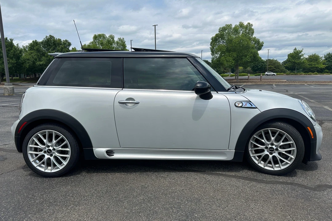 2012 Mini Mini 2nd Gen - Image 3 of 30