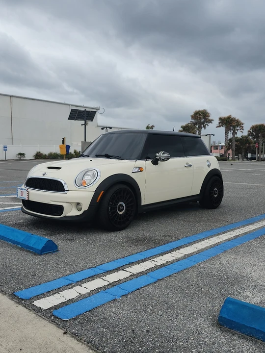 2012 Mini Mini 2nd Gen - Image 3 of 6