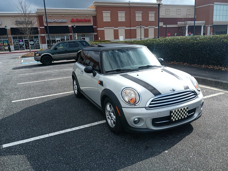 2012 Mini Mini 2nd Gen - Image 5 of 8