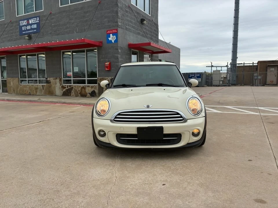 2012 Mini Mini 2nd Gen - Image 2 of 12
