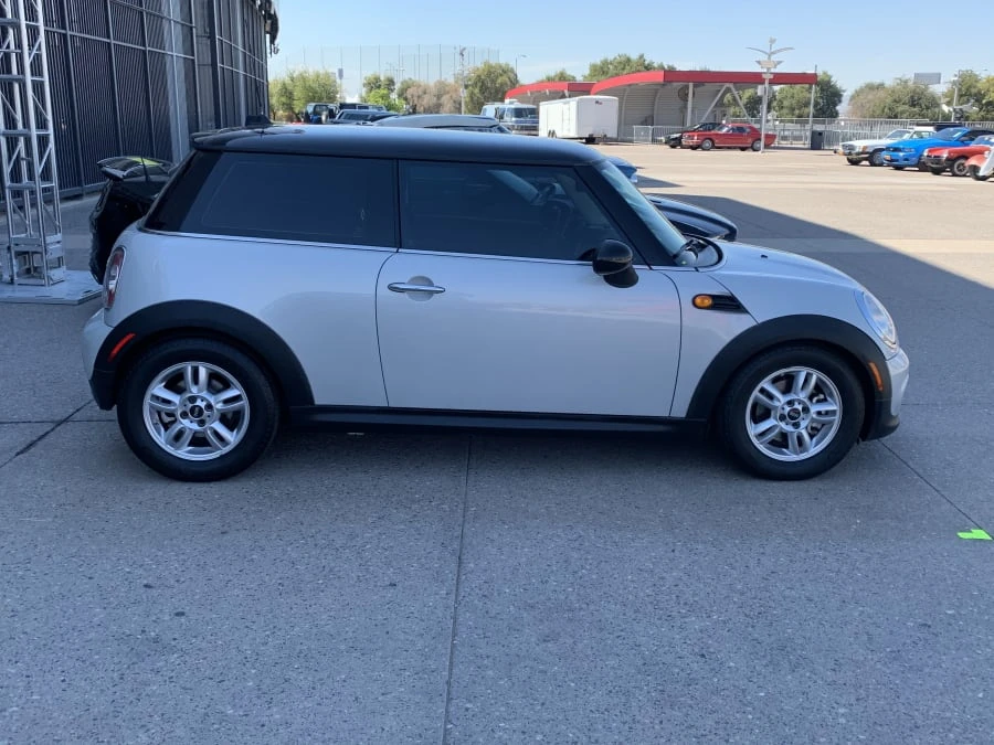 2012 Mini Mini 2nd Gen - Image 2 of 5