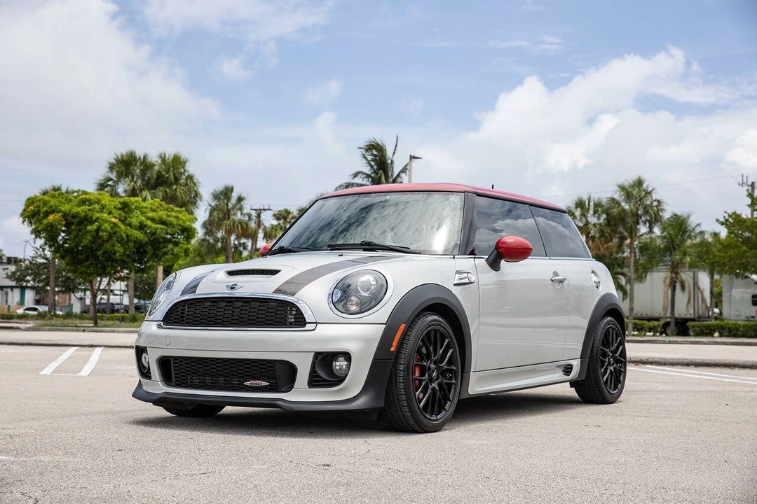 2012 Mini Mini 2nd Gen - Image 2 of 31