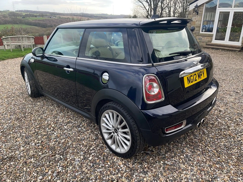 2012 Mini Mini 2nd Gen - Image 4 of 30