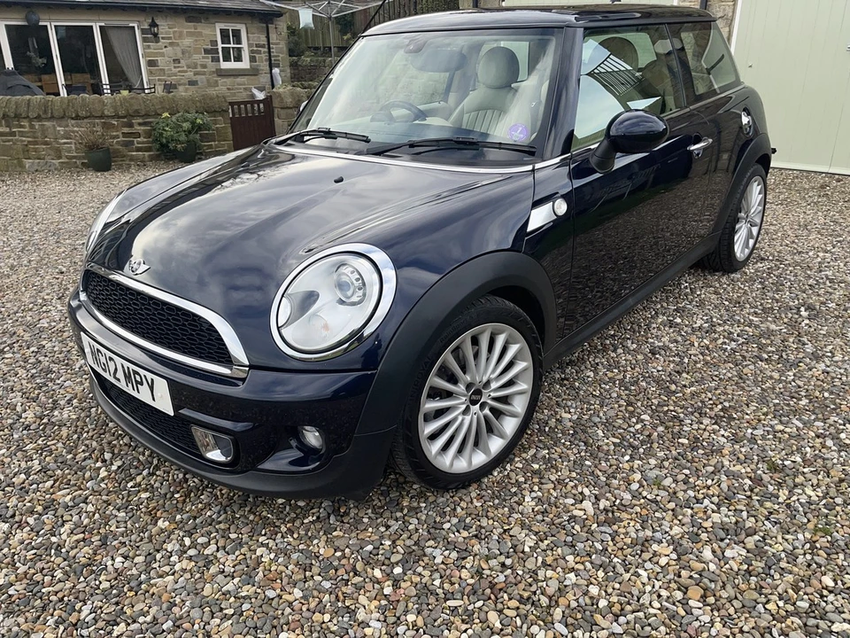 2012 Mini Mini 2nd Gen - Image 3 of 30