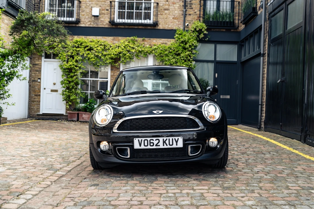 2012 Mini Mini 2nd Gen - Image 2 of 31