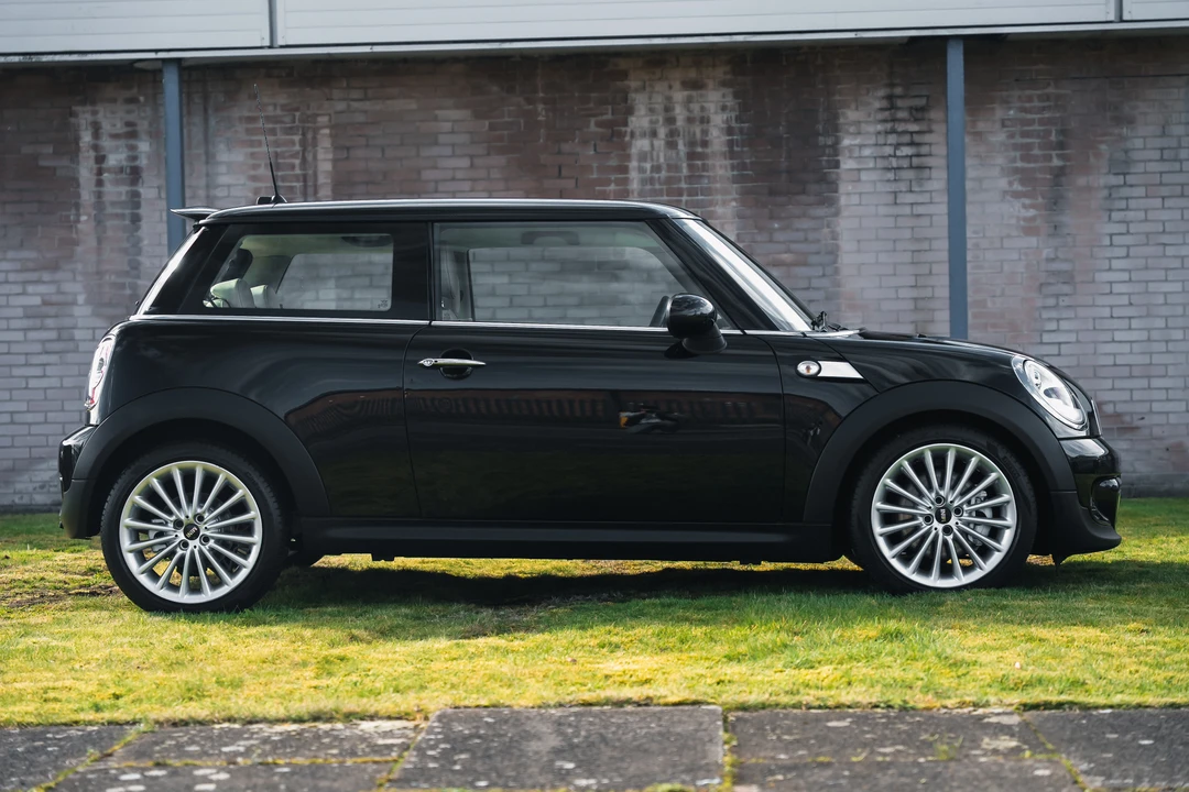 2012 Mini Mini 2nd Gen - Image 4 of 31