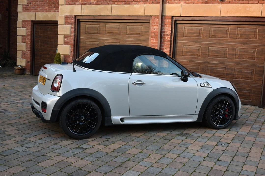 2012 Mini Coupe & Roadster - Image 16 of 30