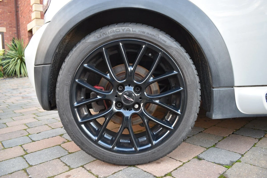 2012 Mini Coupe & Roadster - Image 29 of 30
